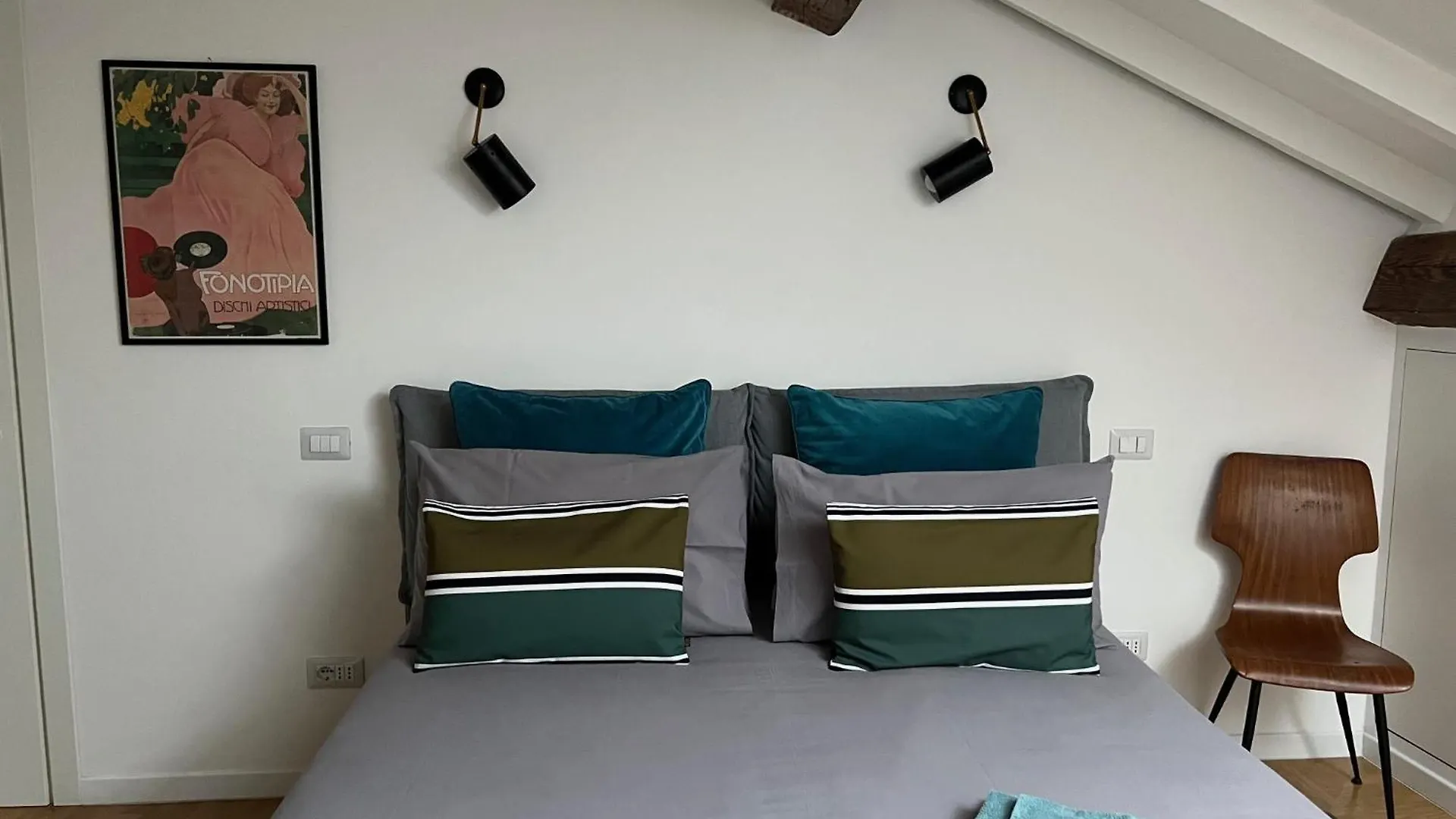 Apartment Design Suites In The Heart Of Milan